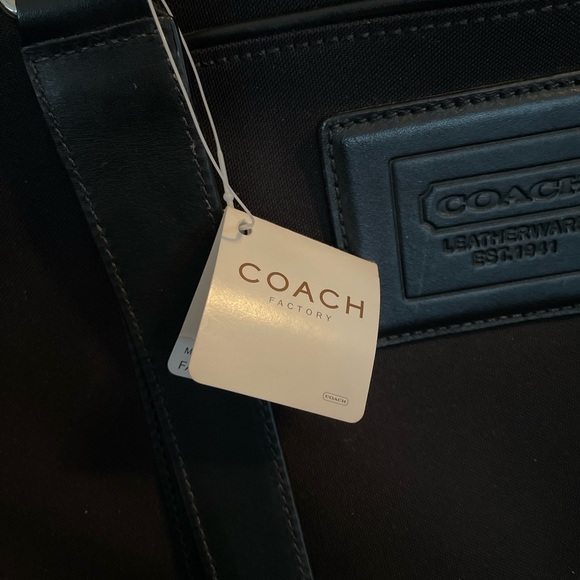Coach weekender bag nwt signed - Picture 10 of 11